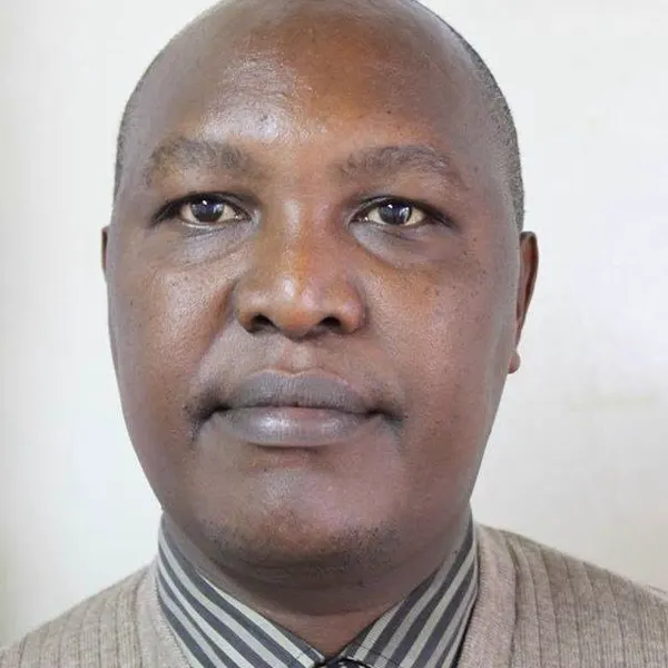 Portrait of Sir Abraham, Physics, Chemistry and Science teacher with 32 years of classroom experience